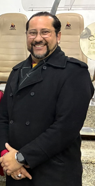 Presbítero Junior Rocha